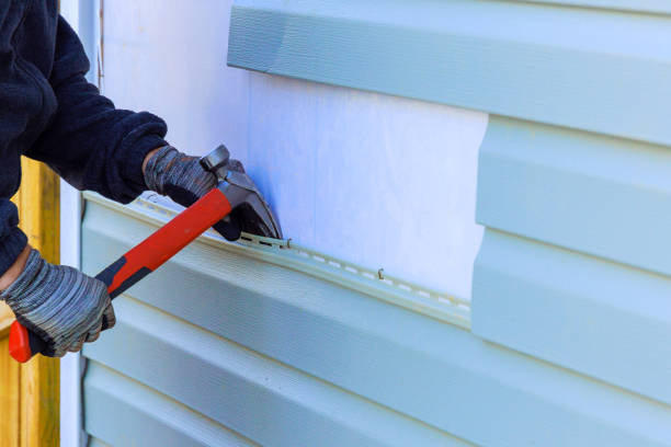 Trusted Emergency Siding Repair service in Middlebury, IN - Creative Siding